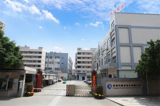 700-2700MHz 3.5dBi-4dBi 4G LTE Omni Αντένα με N αρσενικό σύνδεσμο για επικοινωνία μικροκυμάτων